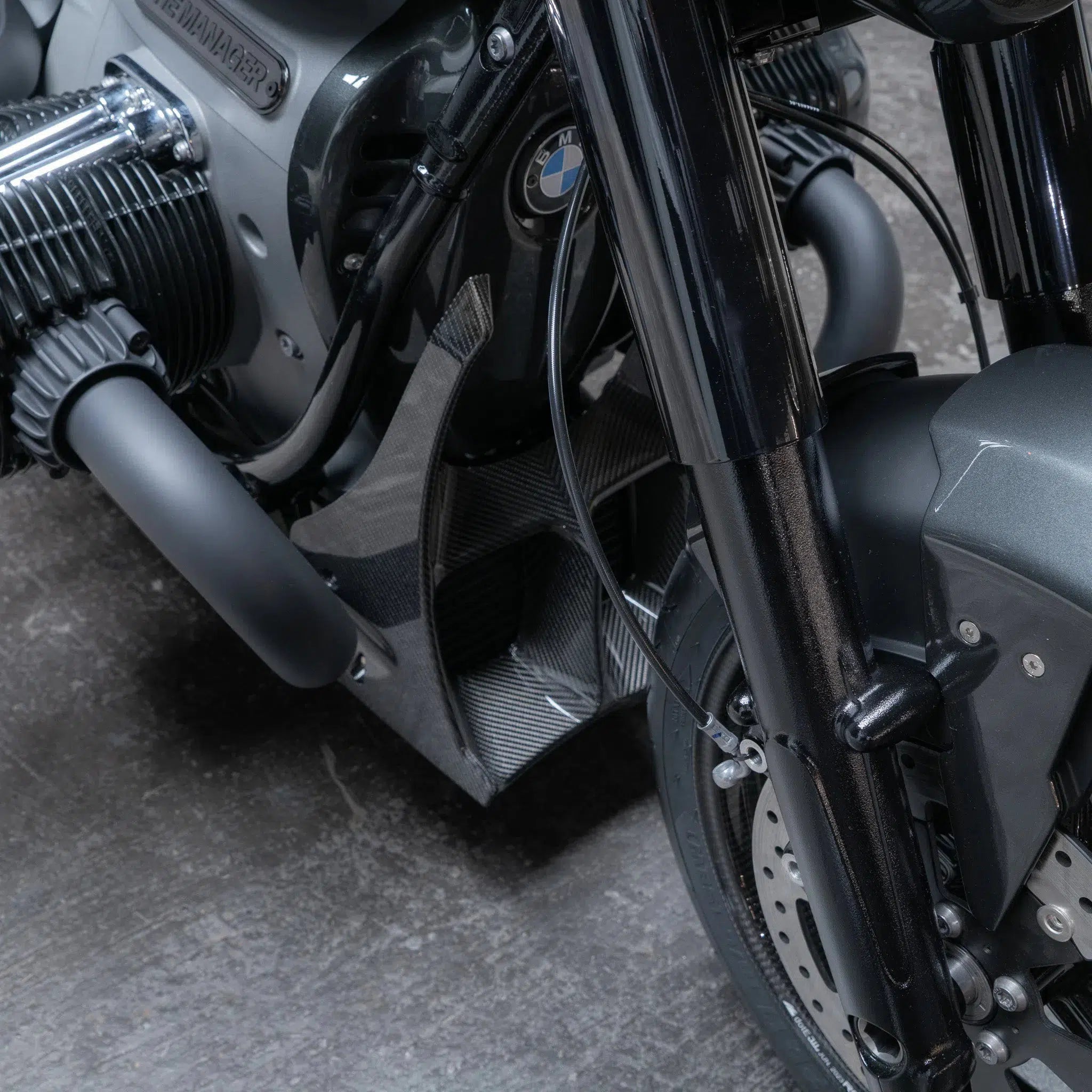 BMW R18 Bellypan 'The Manager'